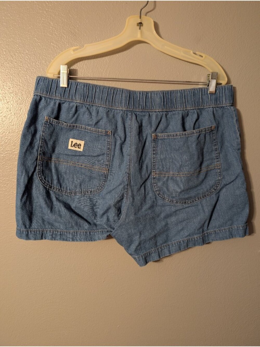 Lee Premium Quality Comfort Elastic Waist Denim Shorts Women's Size 18 Medium 18 - Picture 3 of 5